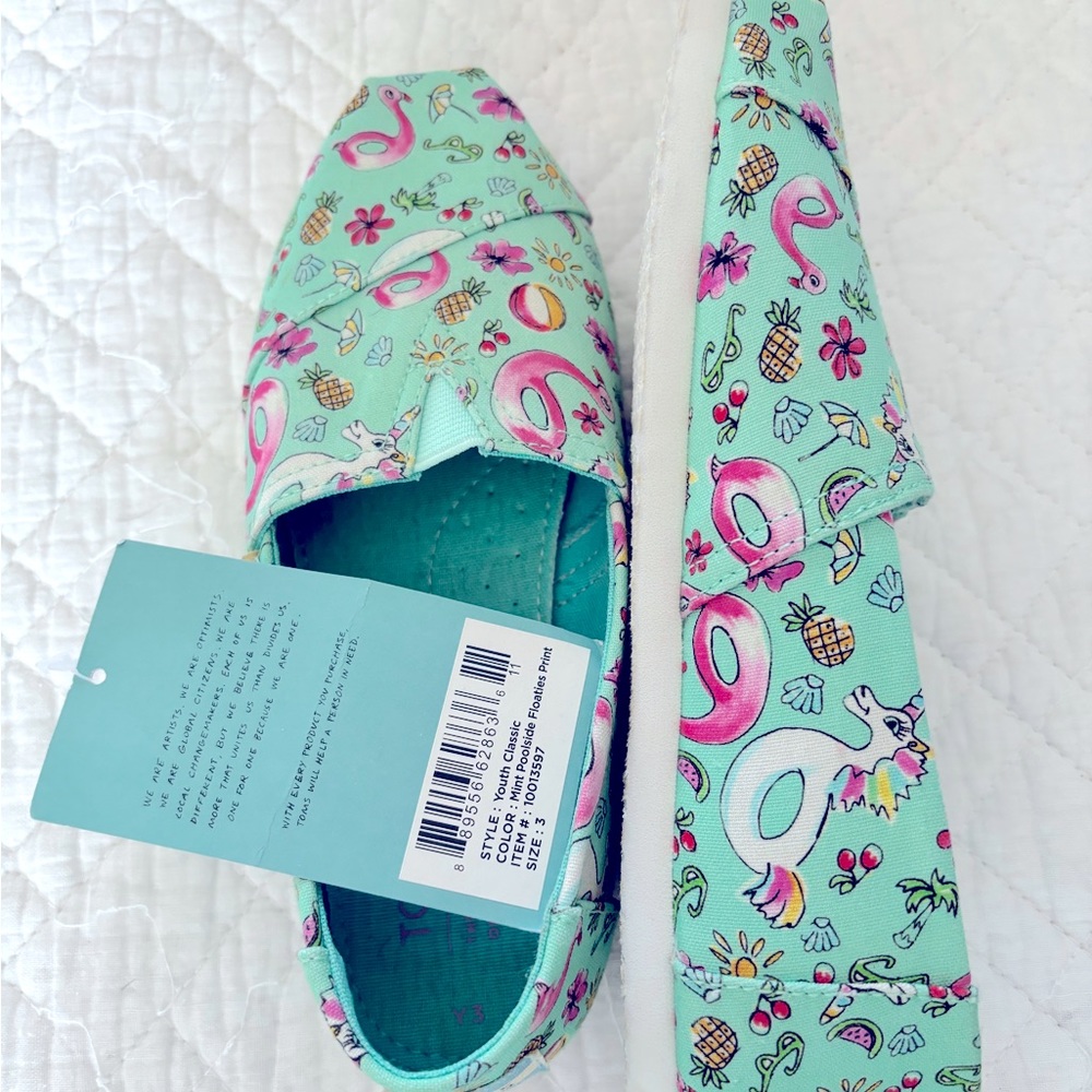 Tom’s Size 3 Espidrilles